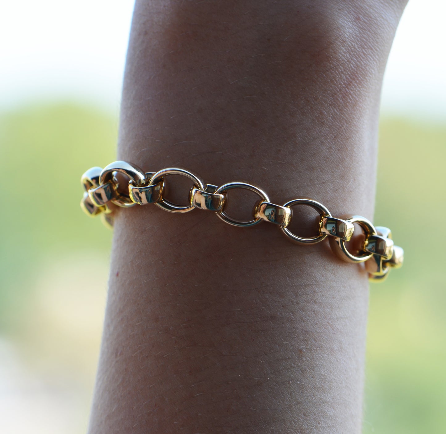 Interlocking Luxe Chain Bracelet